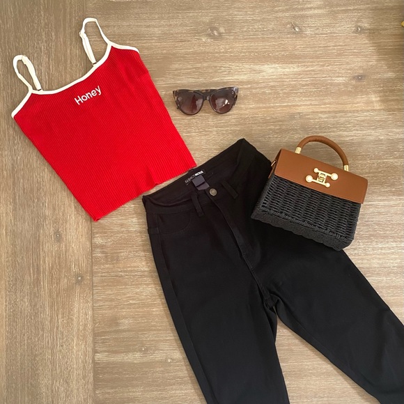 Tops - Top Honey in Red